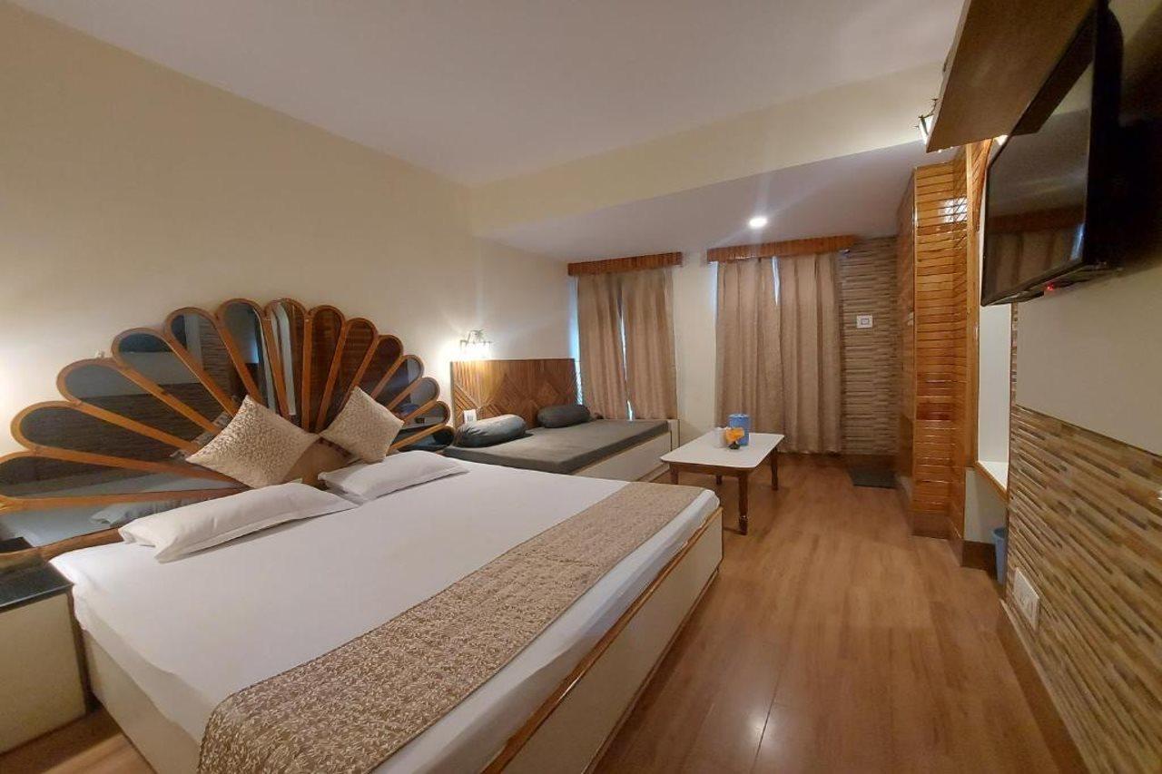 Brightland Hotel Shimla Exterior foto